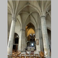 Nogent-sur-Oise, Vue sur la croisee du transept depuis le chevet, photo  by P.poschadel on Wikipedia.jpg